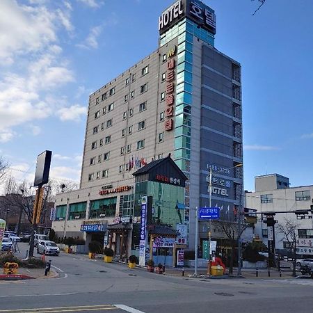 Metro Pol Tourist Hotel Pyeongtaek Exterior foto