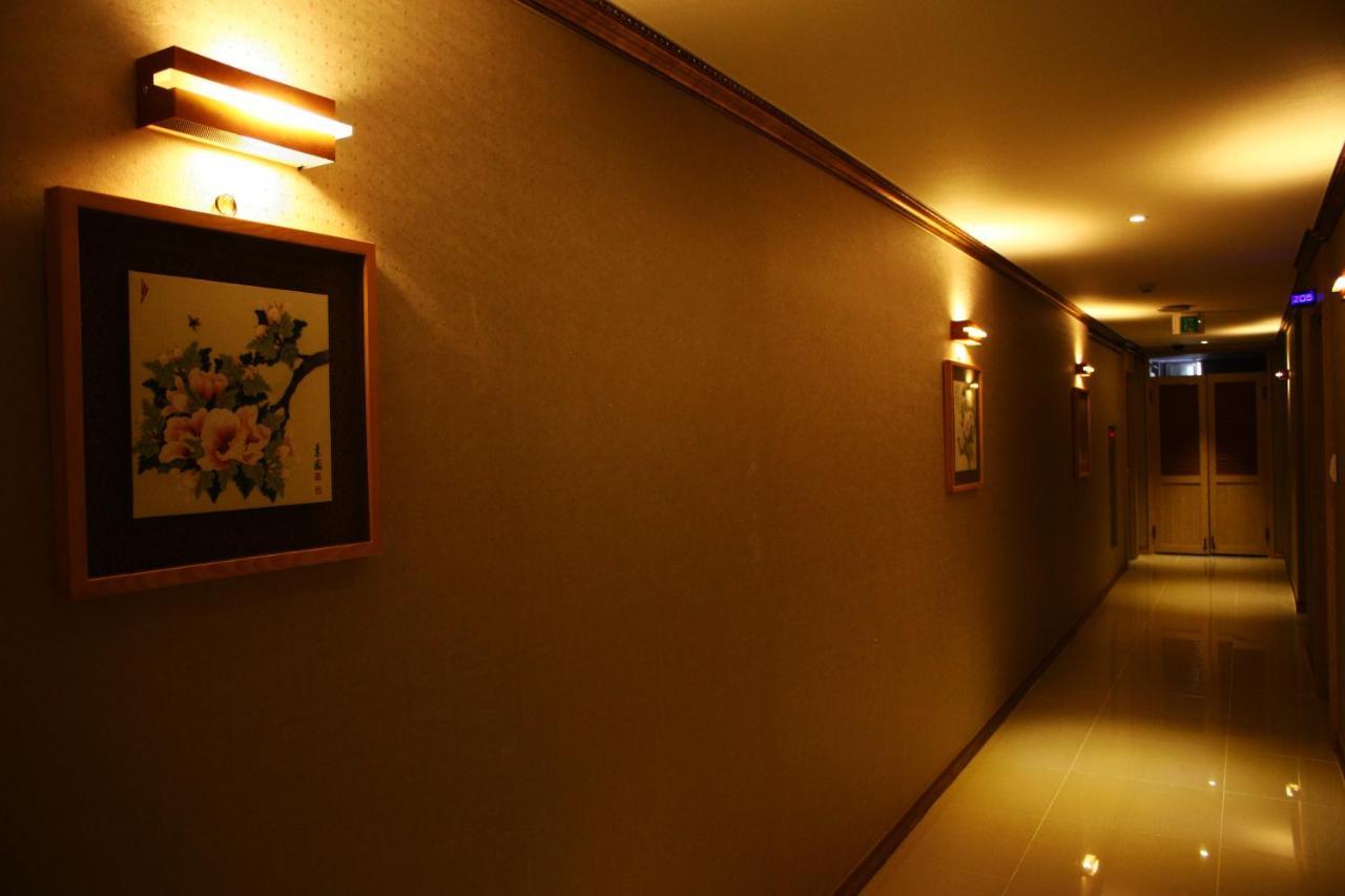 Metro Pol Tourist Hotel Pyeongtaek Exterior foto